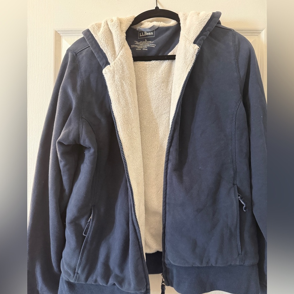 LL BEAN Women’s L lined hoodie, super soft!